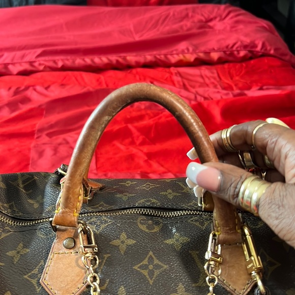 Authentic vintage Louis Vuitton authentic speedy 35 without the strap! - Picture 7 of 14